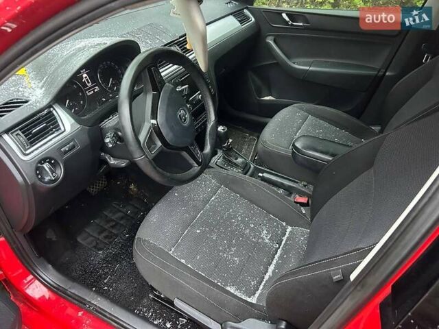 Красный Шкода Рапид, объемом двигателя 1.39 л и пробегом 150 тыс. км за 4900 $, фото 11 на Automoto.ua