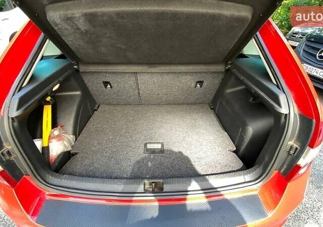 Красный Шкода Рапид, объемом двигателя 1.39 л и пробегом 150 тыс. км за 8700 $, фото 11 на Automoto.ua