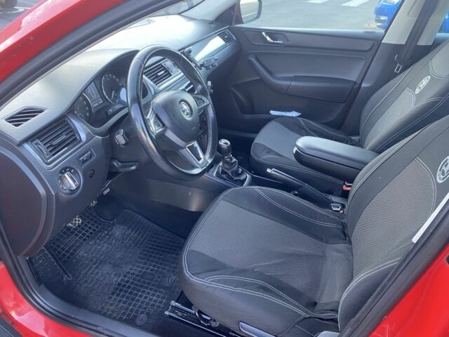 Червоний Шкода Рапід, об'ємом двигуна 1.6 л та пробігом 236 тис. км за 7000 $, фото 4 на Automoto.ua