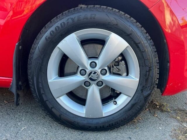 Красный Шкода Рапид, объемом двигателя 1.2 л и пробегом 111 тыс. км за 8000 $, фото 12 на Automoto.ua