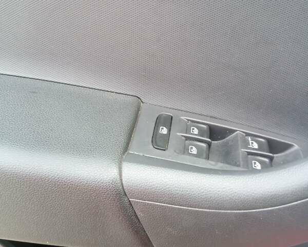 Шкода Рапид 2015 в Ивано-Франковске на Automoto.ua Красный Шкода Рапид, объемом двигателя 1.2 л и пробегом 248 тыс. км за 5350 $, фото 7 на Automoto.ua