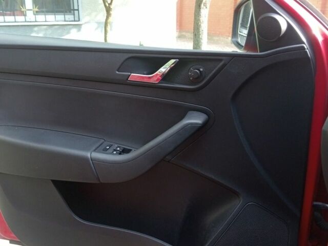 Красный Шкода Рапид, объемом двигателя 1.2 л и пробегом 248 тыс. км за 4950 $, фото 11 на Automoto.ua