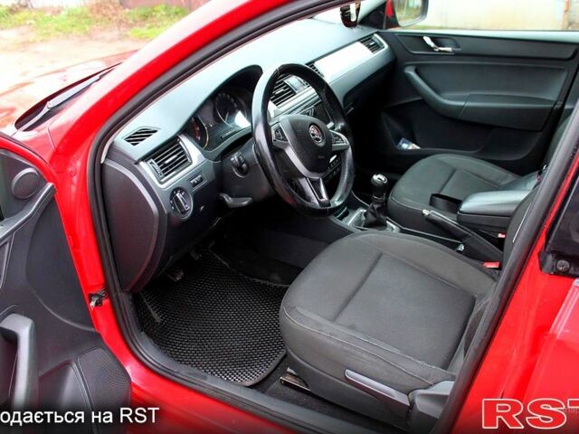 Червоний Шкода Рапід, об'ємом двигуна 1.2 л та пробігом 180 тис. км за 6200 $, фото 8 на Automoto.ua