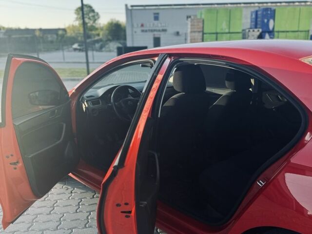 Червоний Шкода Рапід, об'ємом двигуна 1.2 л та пробігом 123 тис. км за 7000 $, фото 4 на Automoto.ua
