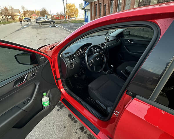 Красный Шкода Рапид, объемом двигателя 1.6 л и пробегом 320 тыс. км за 7800 $, фото 8 на Automoto.ua