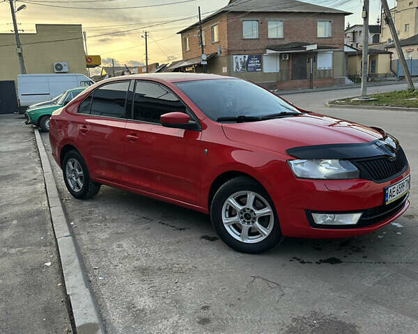 Красный Шкода Рапид, объемом двигателя 1.6 л и пробегом 320 тыс. км за 7800 $, фото 2 на Automoto.ua
