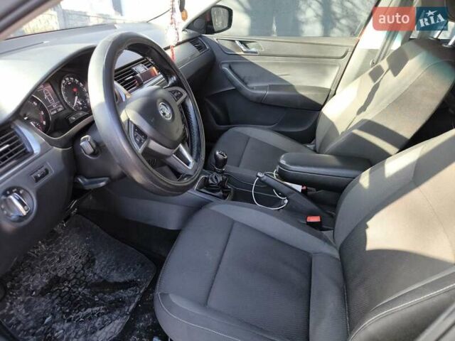 Червоний Шкода Рапід, об'ємом двигуна 1.2 л та пробігом 76 тис. км за 9000 $, фото 8 на Automoto.ua