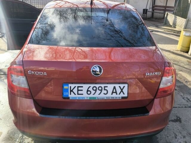 Червоний Шкода Рапід, об'ємом двигуна 1.2 л та пробігом 76 тис. км за 9000 $, фото 3 на Automoto.ua