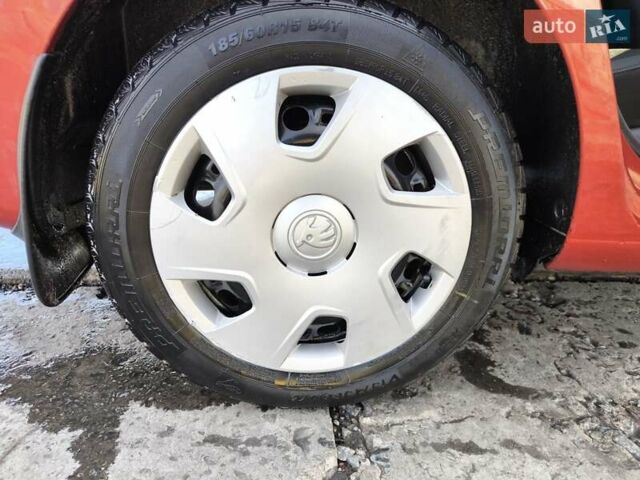 Червоний Шкода Рапід, об'ємом двигуна 1.2 л та пробігом 76 тис. км за 9000 $, фото 12 на Automoto.ua