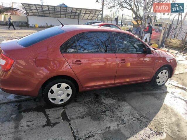 Червоний Шкода Рапід, об'ємом двигуна 1.2 л та пробігом 76 тис. км за 9000 $, фото 5 на Automoto.ua