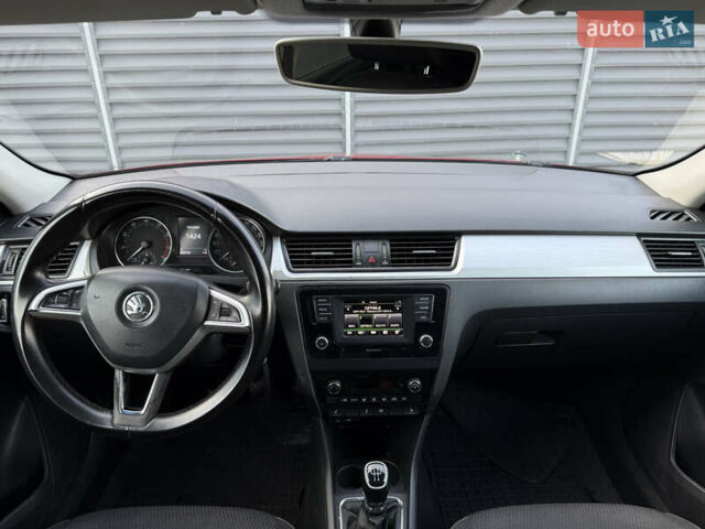 Красный Шкода Рапид, объемом двигателя 1.6 л и пробегом 333 тыс. км за 6500 $, фото 17 на Automoto.ua