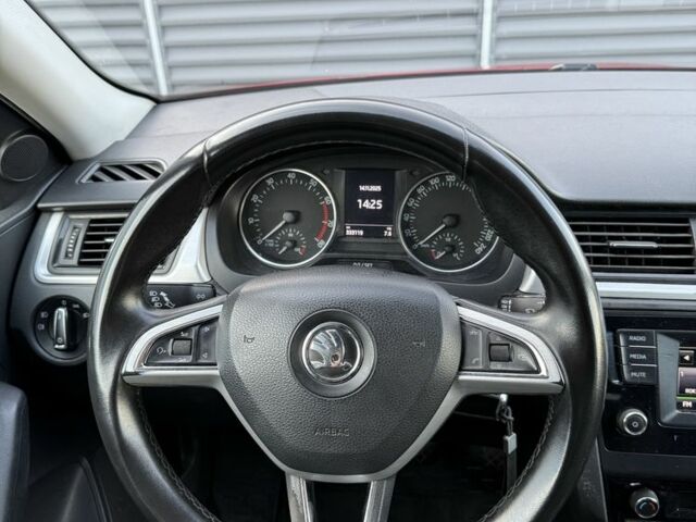 Красный Шкода Рапид, объемом двигателя 1.6 л и пробегом 333 тыс. км за 6500 $, фото 9 на Automoto.ua