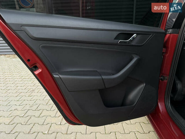Красный Шкода Рапид, объемом двигателя 1.6 л и пробегом 333 тыс. км за 6500 $, фото 25 на Automoto.ua