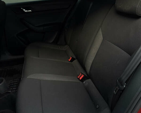 Красный Шкода Рапид, объемом двигателя 1.6 л и пробегом 333 тыс. км за 6500 $, фото 24 на Automoto.ua