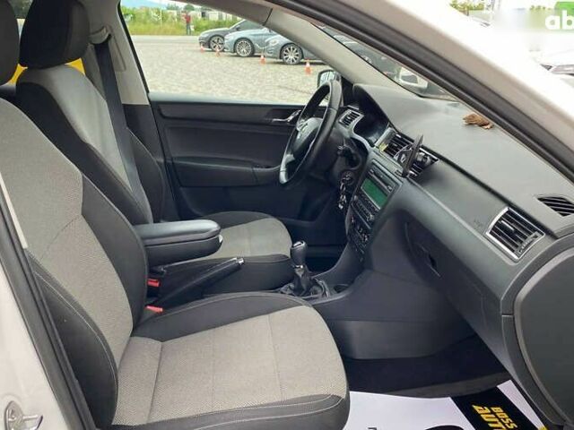 Шкода Рапид 2013 в Мукачеве на Automoto.ua Шкода Рапид, объемом двигателя 1.2 л и пробегом 220 тыс. км за 9300 $, фото 13 на Automoto.ua