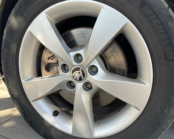 Шкода Рапид, объемом двигателя 1.6 л и пробегом 256 тыс. км за 7700 $, фото 21 на Automoto.ua