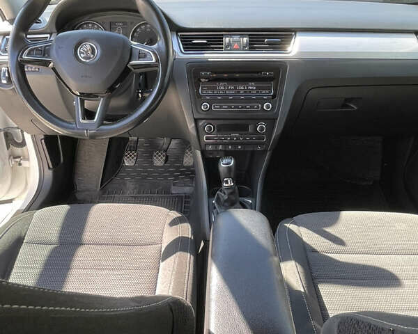 Шкода Рапид, объемом двигателя 1.6 л и пробегом 256 тыс. км за 7700 $, фото 11 на Automoto.ua