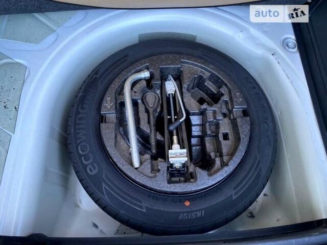 Шкода Рапид, объемом двигателя 1 л и пробегом 78 тыс. км за 9500 $, фото 33 на Automoto.ua
