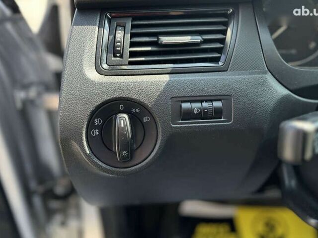 Шкода Рапид, объемом двигателя 1.6 л и пробегом 146 тыс. км за 6500 $, фото 11 на Automoto.ua