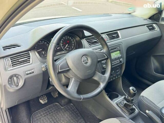 Шкода Рапід, об'ємом двигуна 1.6 л та пробігом 215 тис. км за 10500 $, фото 18 на Automoto.ua
