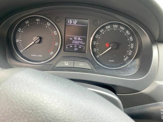 Шкода Рапид, объемом двигателя 0 л и пробегом 207 тыс. км за 7500 $, фото 6 на Automoto.ua