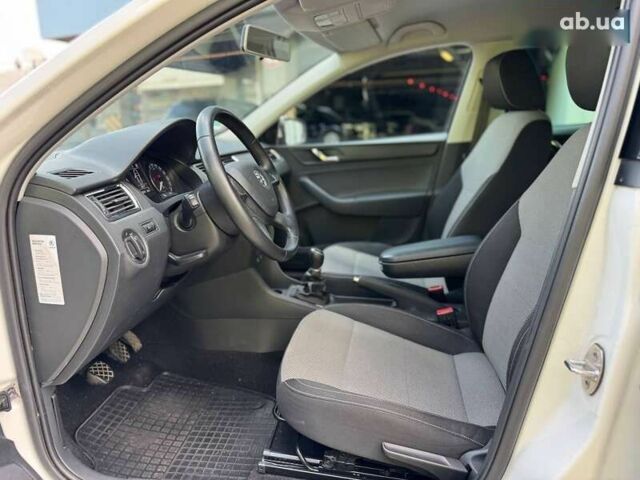 Шкода Рапід, об'ємом двигуна 1.6 л та пробігом 215 тис. км за 10500 $, фото 15 на Automoto.ua