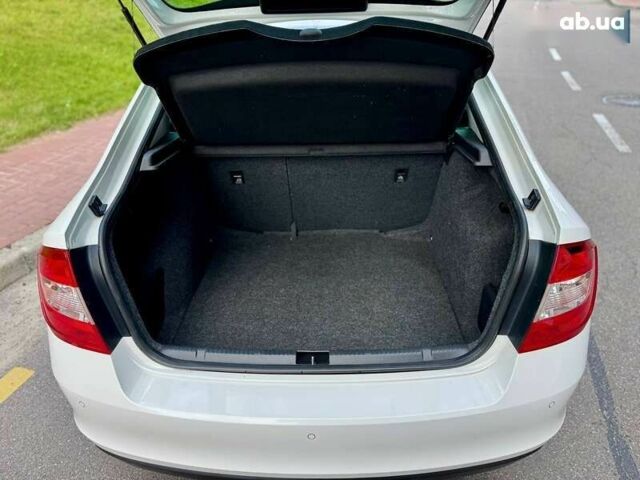 Шкода Рапид 2013 в Киеве на Automoto.ua Шкода Рапид, объемом двигателя 1.6 л и пробегом 215 тыс. км за 10500 $, фото 13 на Automoto.ua