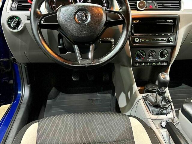 Шкода Рапід, об'ємом двигуна 1.2 л та пробігом 200 тис. км за 7500 $, фото 9 на Automoto.ua