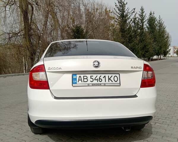 Шкода Рапид, объемом двигателя 1.6 л и пробегом 180 тыс. км за 7500 $, фото 3 на Automoto.ua