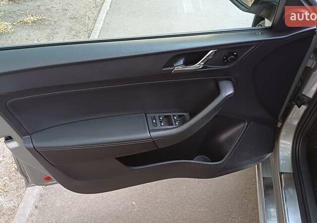 Шкода Рапід, об'ємом двигуна 1.2 л та пробігом 225 тис. км за 8400 $, фото 14 на Automoto.ua