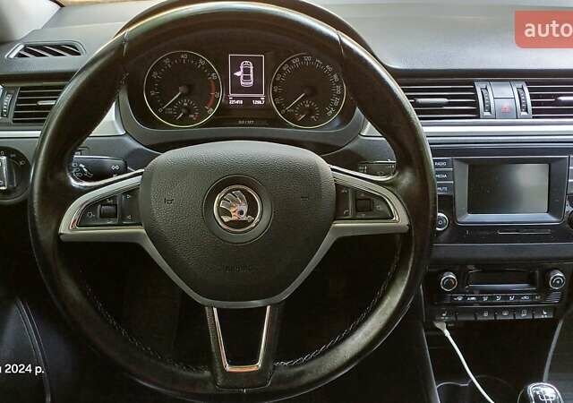 Шкода Рапід, об'ємом двигуна 1.2 л та пробігом 225 тис. км за 8400 $, фото 7 на Automoto.ua