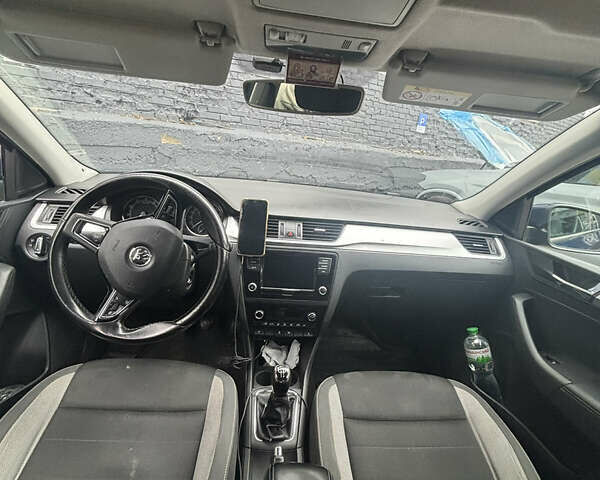 Шкода Рапід, об'ємом двигуна 1.6 л та пробігом 350 тис. км за 6800 $, фото 5 на Automoto.ua