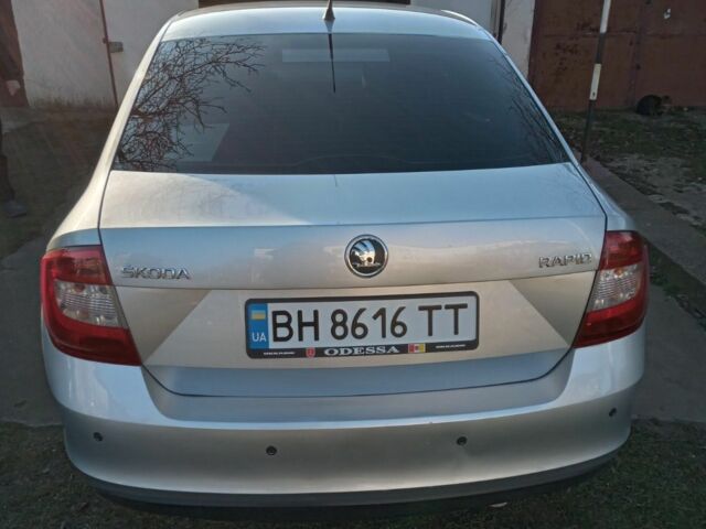 Серый Шкода Рапид, объемом двигателя 1.6 л и пробегом 84 тыс. км за 8600 $, фото 2 на Automoto.ua