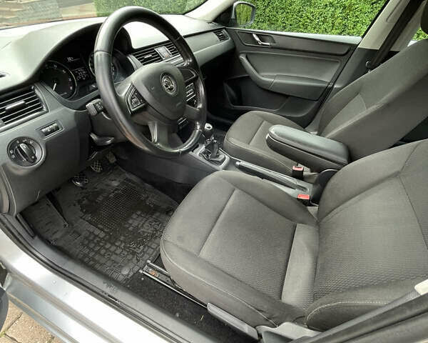 Серый Шкода Рапид, объемом двигателя 1.6 л и пробегом 316 тыс. км за 6800 $, фото 3 на Automoto.ua