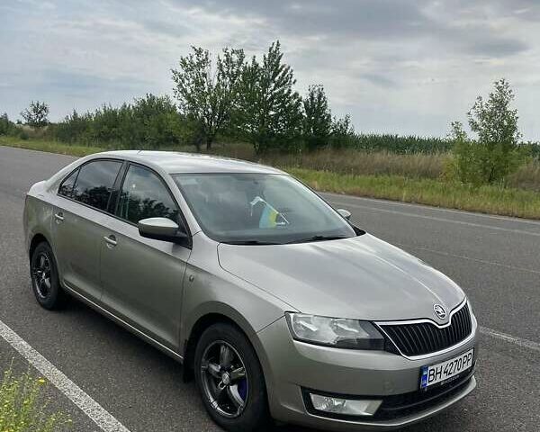 Сірий Шкода Рапід, об'ємом двигуна 1.2 л та пробігом 197 тис. км за 7200 $, фото 4 на Automoto.ua