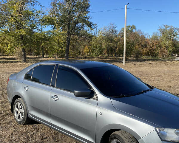 Серый Шкода Рапид, объемом двигателя 1.2 л и пробегом 172 тыс. км за 7200 $, фото 6 на Automoto.ua