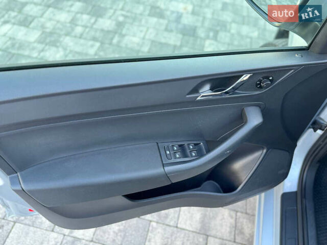 Серый Шкода Рапид, объемом двигателя 1.2 л и пробегом 68 тыс. км за 8300 $, фото 12 на Automoto.ua