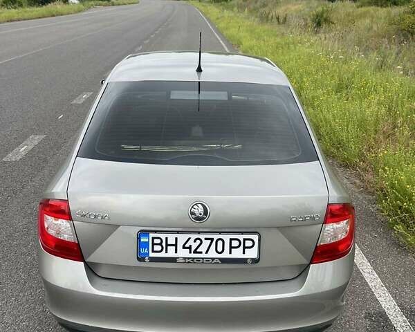Сірий Шкода Рапід, об'ємом двигуна 1.2 л та пробігом 197 тис. км за 7200 $, фото 29 на Automoto.ua