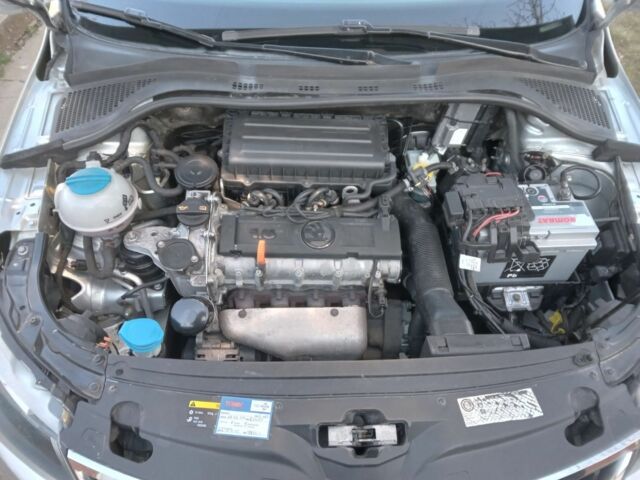 Серый Шкода Рапид, объемом двигателя 1.6 л и пробегом 84 тыс. км за 8600 $, фото 5 на Automoto.ua