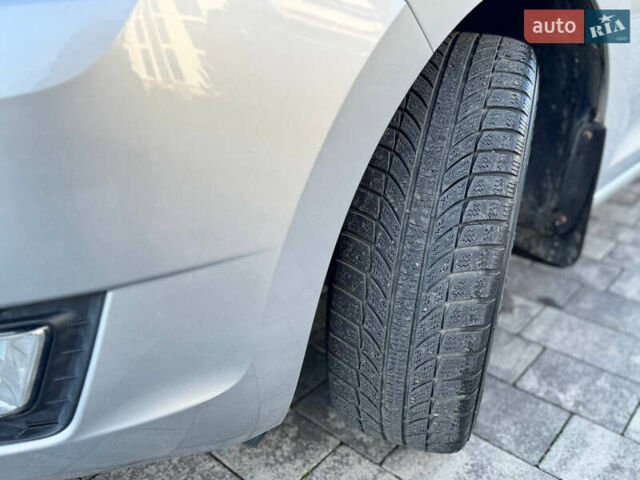 Серый Шкода Рапид, объемом двигателя 1.2 л и пробегом 68 тыс. км за 8300 $, фото 21 на Automoto.ua