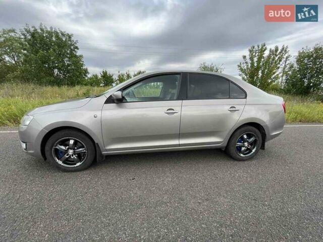 Сірий Шкода Рапід, об'ємом двигуна 1.2 л та пробігом 197 тис. км за 7200 $, фото 11 на Automoto.ua