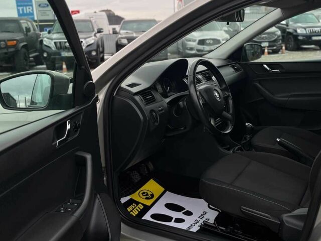 Сірий Шкода Рапід, об'ємом двигуна 0 л та пробігом 154 тис. км за 7600 $, фото 8 на Automoto.ua