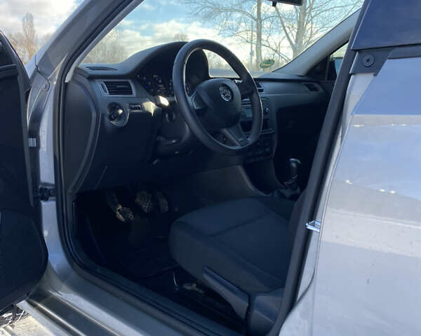 Серый Шкода Рапид, объемом двигателя 1.2 л и пробегом 120 тыс. км за 7300 $, фото 15 на Automoto.ua