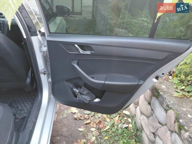 Серый Шкода Рапид, объемом двигателя 1.2 л и пробегом 164 тыс. км за 7500 $, фото 33 на Automoto.ua