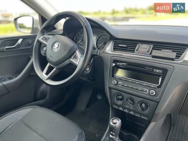 Сірий Шкода Рапід, об'ємом двигуна 1.2 л та пробігом 165 тис. км за 7800 $, фото 35 на Automoto.ua