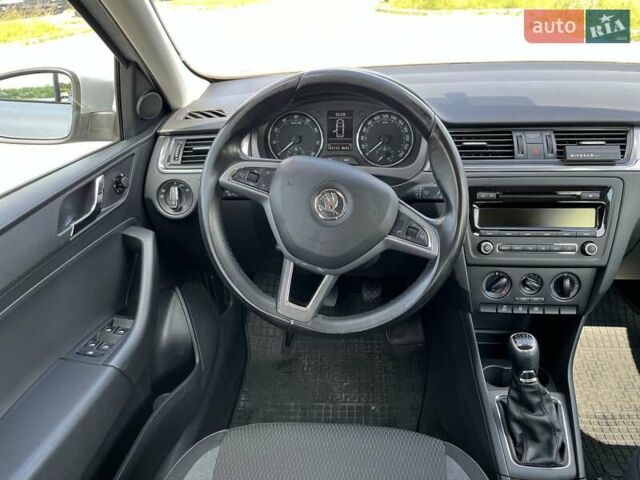 Сірий Шкода Рапід, об'ємом двигуна 1.2 л та пробігом 165 тис. км за 7800 $, фото 31 на Automoto.ua