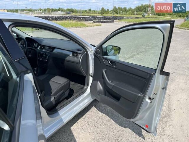 Сірий Шкода Рапід, об'ємом двигуна 1.2 л та пробігом 165 тис. км за 7800 $, фото 50 на Automoto.ua