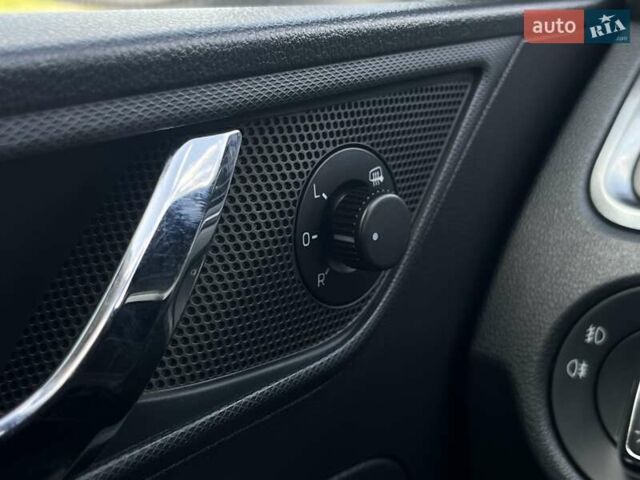 Сірий Шкода Рапід, об'ємом двигуна 1.2 л та пробігом 165 тис. км за 7800 $, фото 39 на Automoto.ua