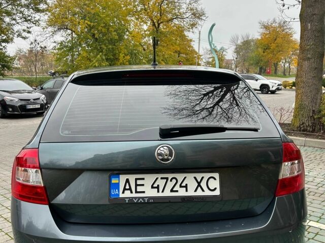 Серый Шкода Рапид, объемом двигателя 1.6 л и пробегом 215 тыс. км за 6500 $, фото 5 на Automoto.ua