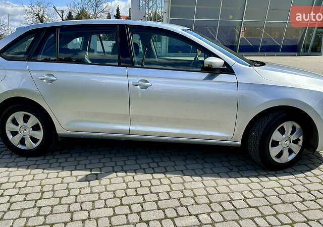 Сірий Шкода Рапід, об'ємом двигуна 1.2 л та пробігом 200 тис. км за 7300 $, фото 11 на Automoto.ua